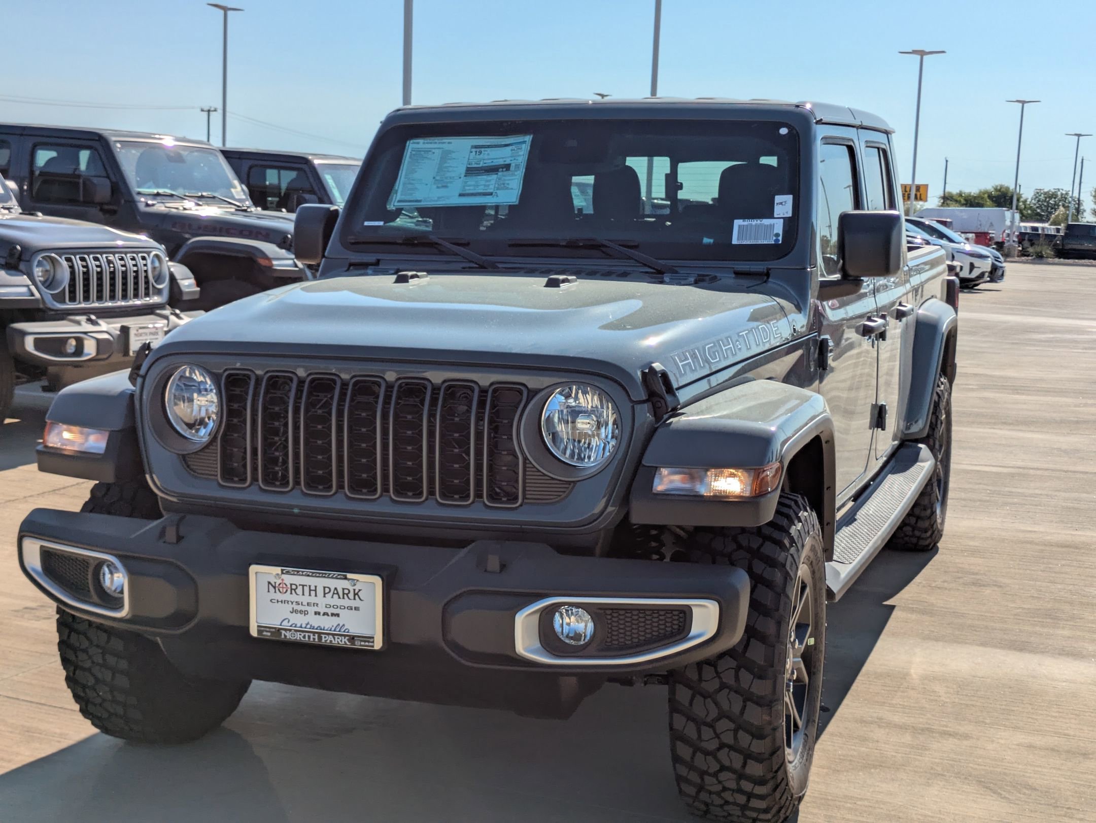 2025 Jeep Gladiator Sport photo 7