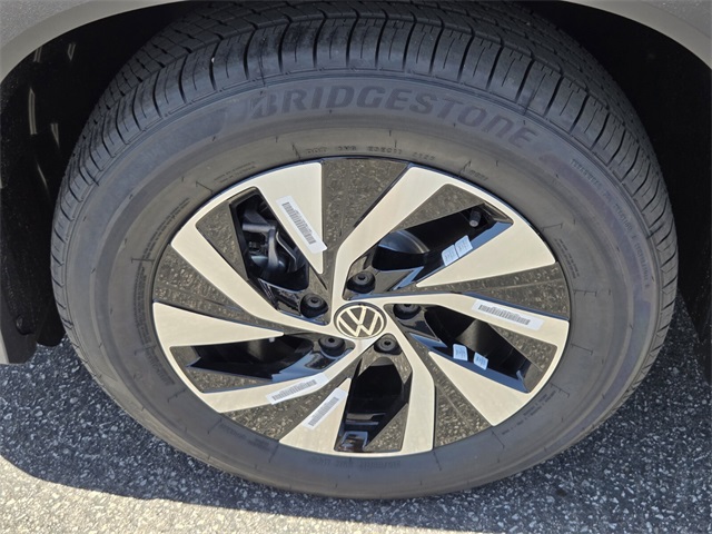 2025 Volkswagen Tiguan S photo 4