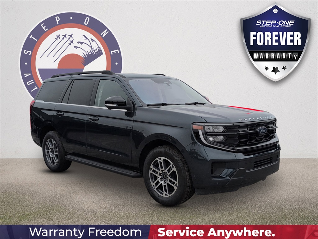 2025 Ford Expedition Active's photo