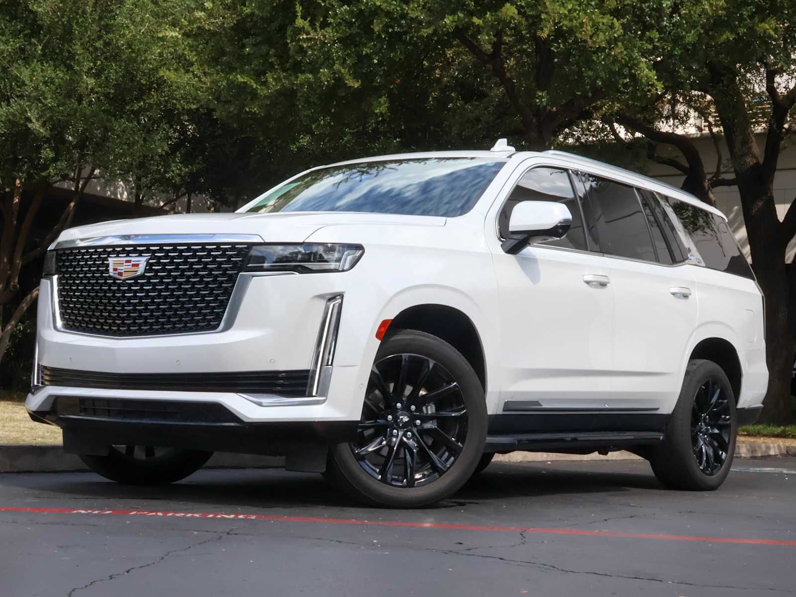 2021 Cadillac Escalade Premium Luxury's photo
