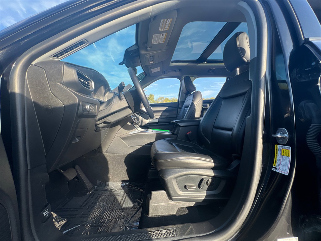 2022 Ford Explorer XLT photo 28