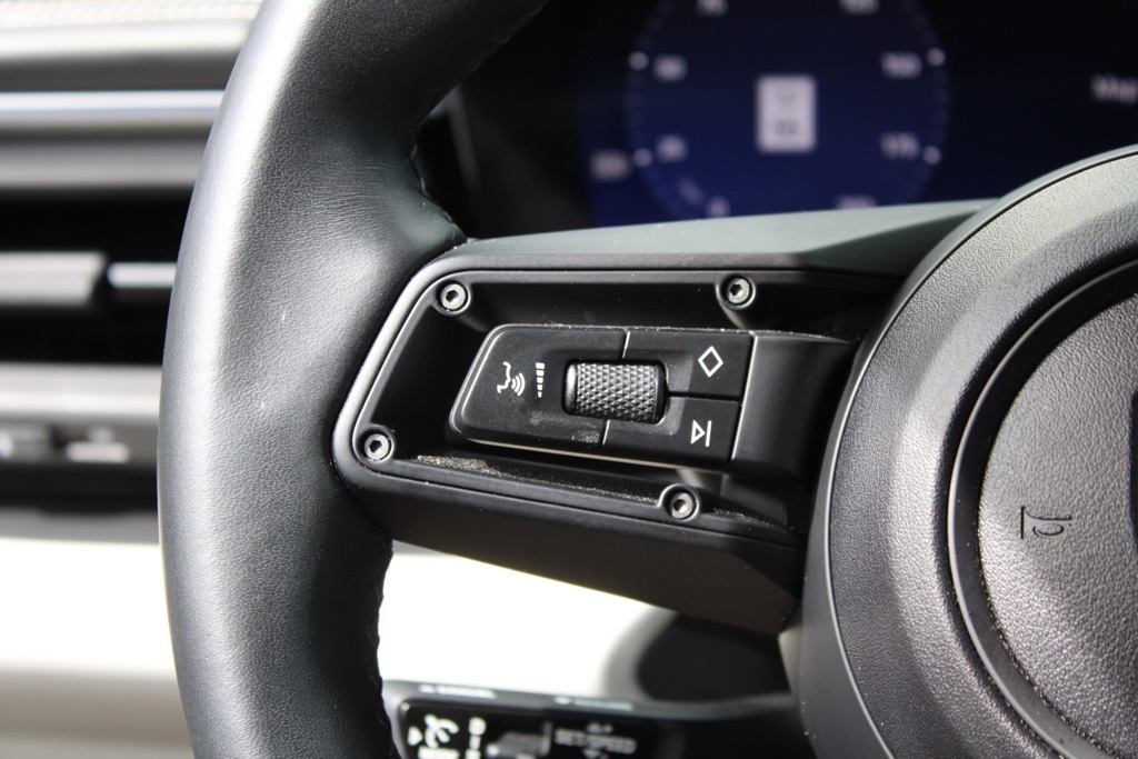 2024 Porsche Macan Electric 4 photo 22