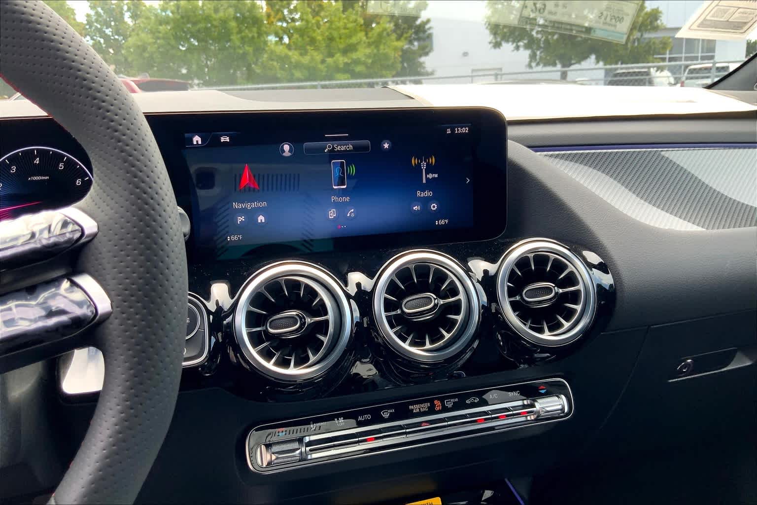 2025 Mercedes Benz GLA 250 photo 13