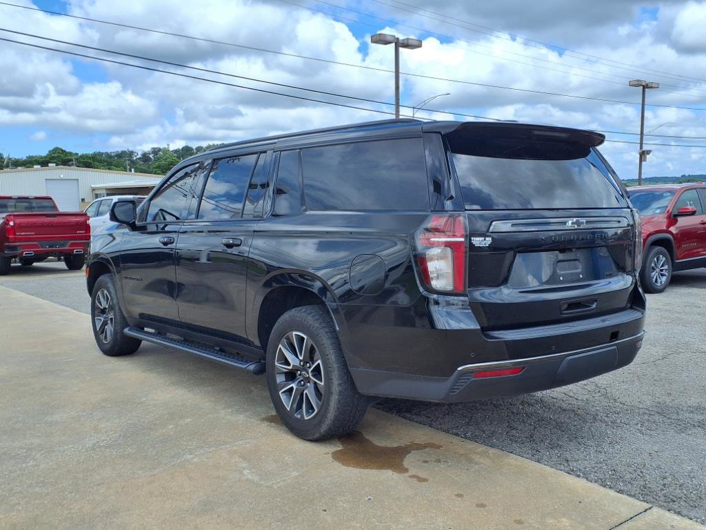 2021 Chevrolet Suburban Z71 photo 2