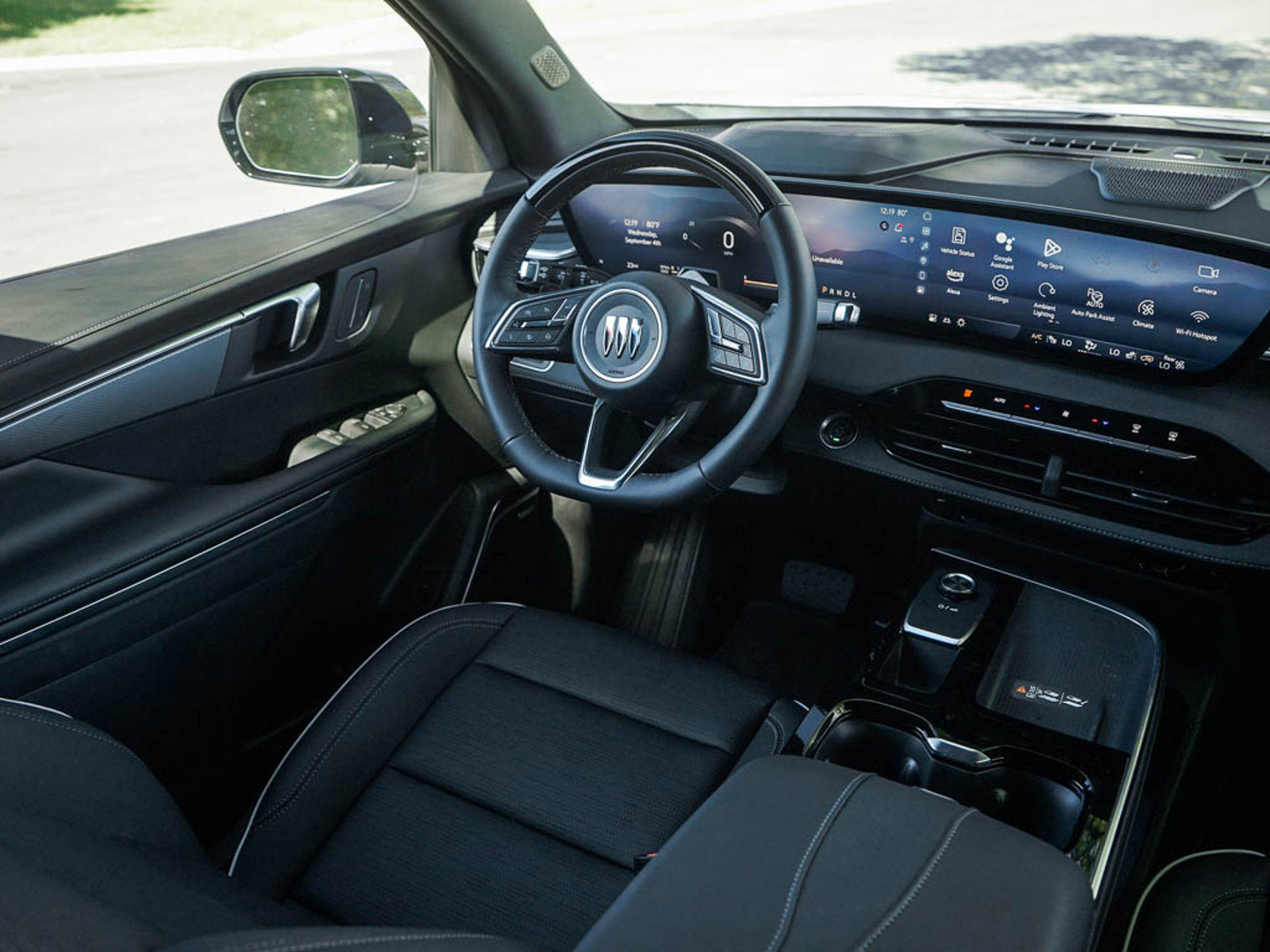 2025 Buick Enclave Sport Touring photo 14