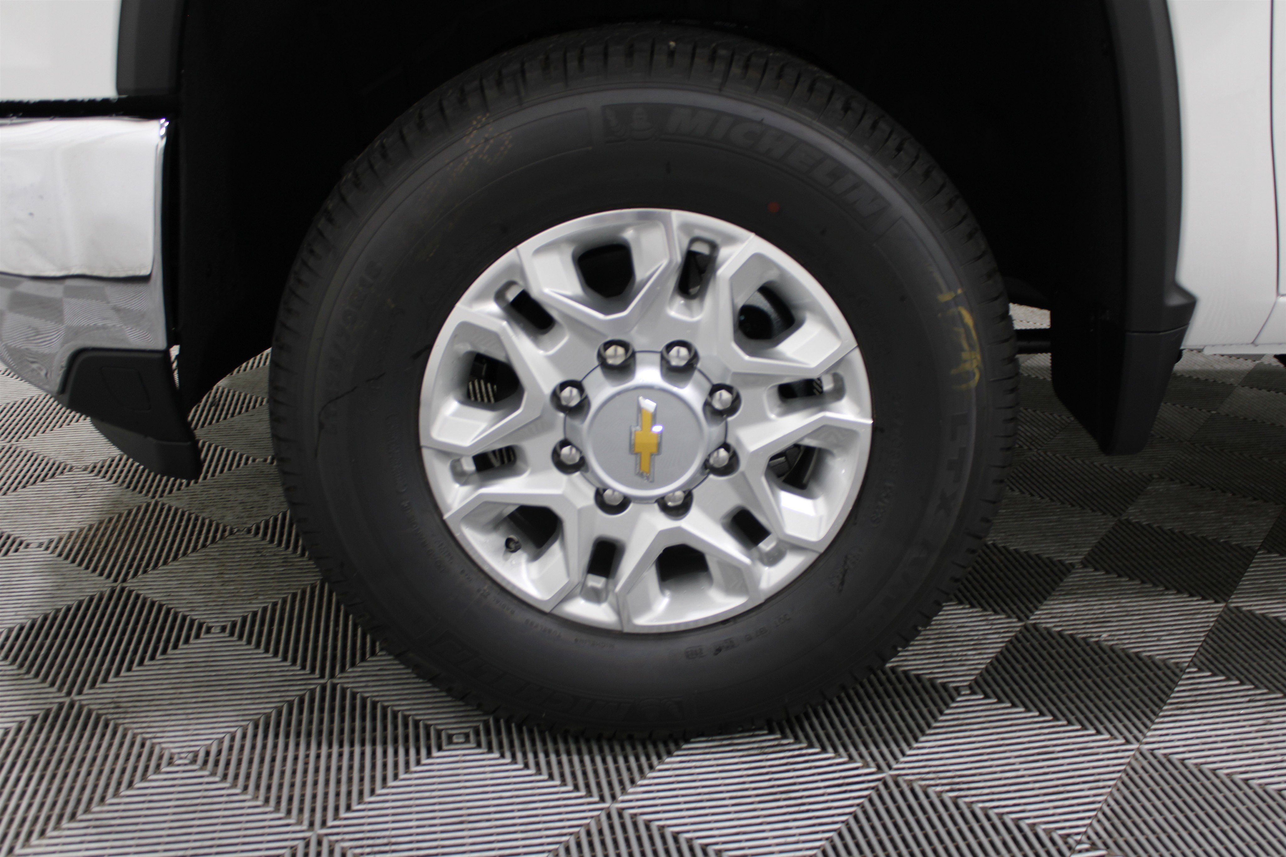 2025 Chevrolet Silverado 2500HD LT photo 29