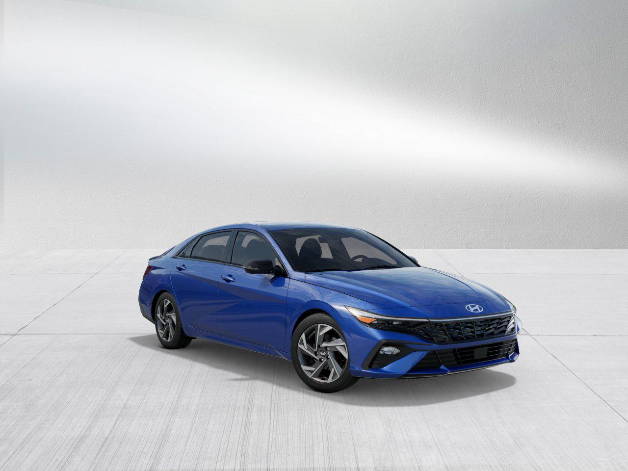 2025 Hyundai Elantra SEL Sport photo 2