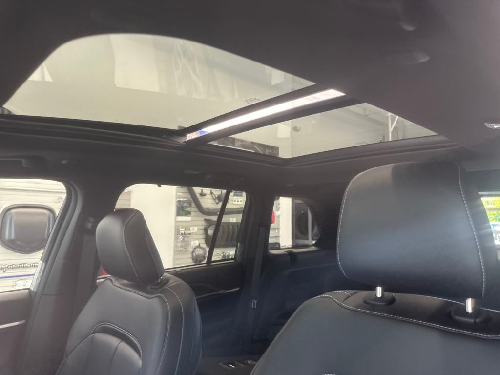 2025 Jeep Grand Cherokee Limited photo 4