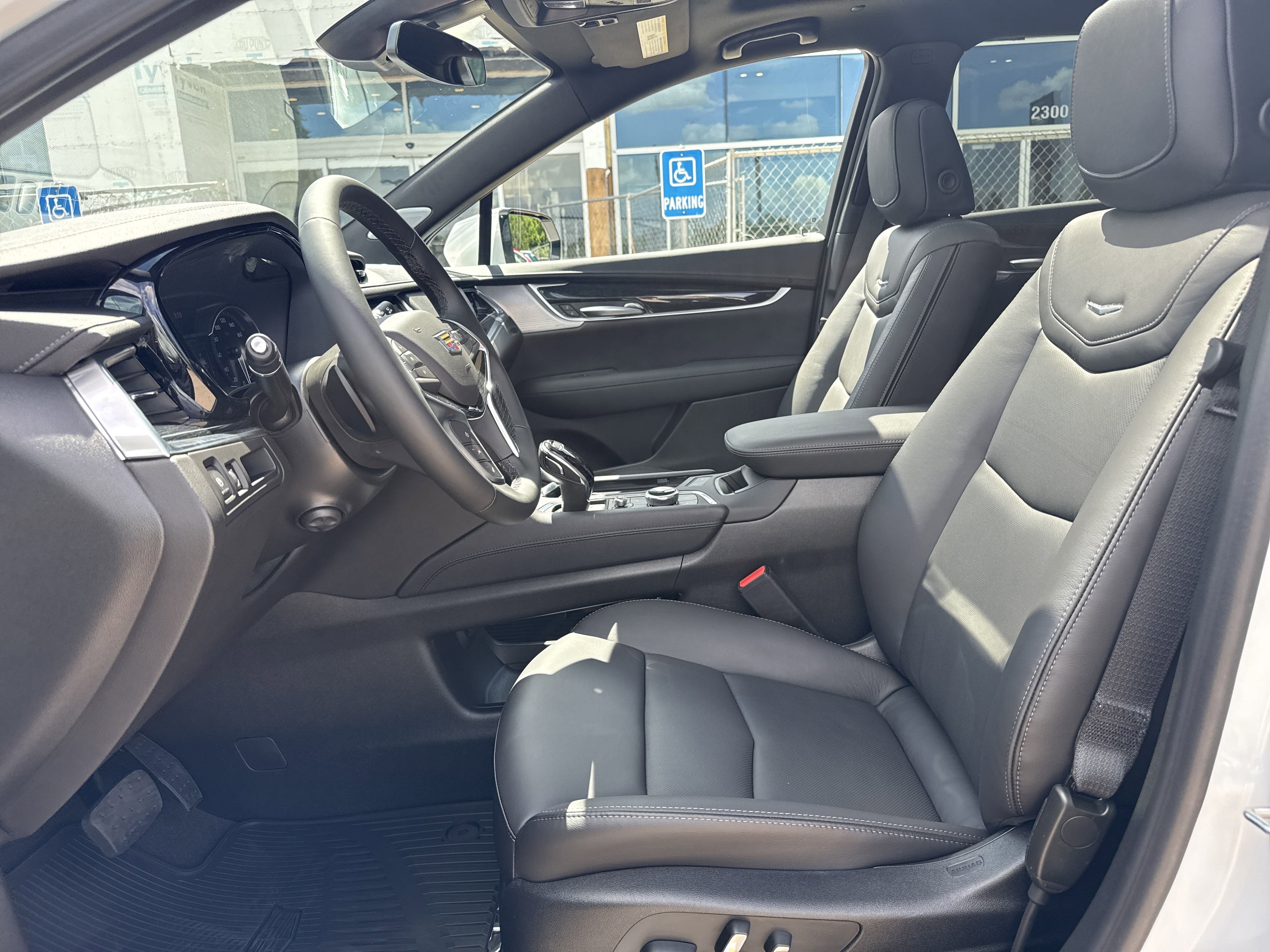 2025 Cadillac XT5 Premium Luxury photo 9