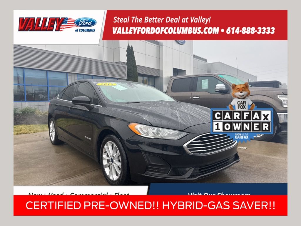 2019 Ford Fusion Hybrid SE's photo