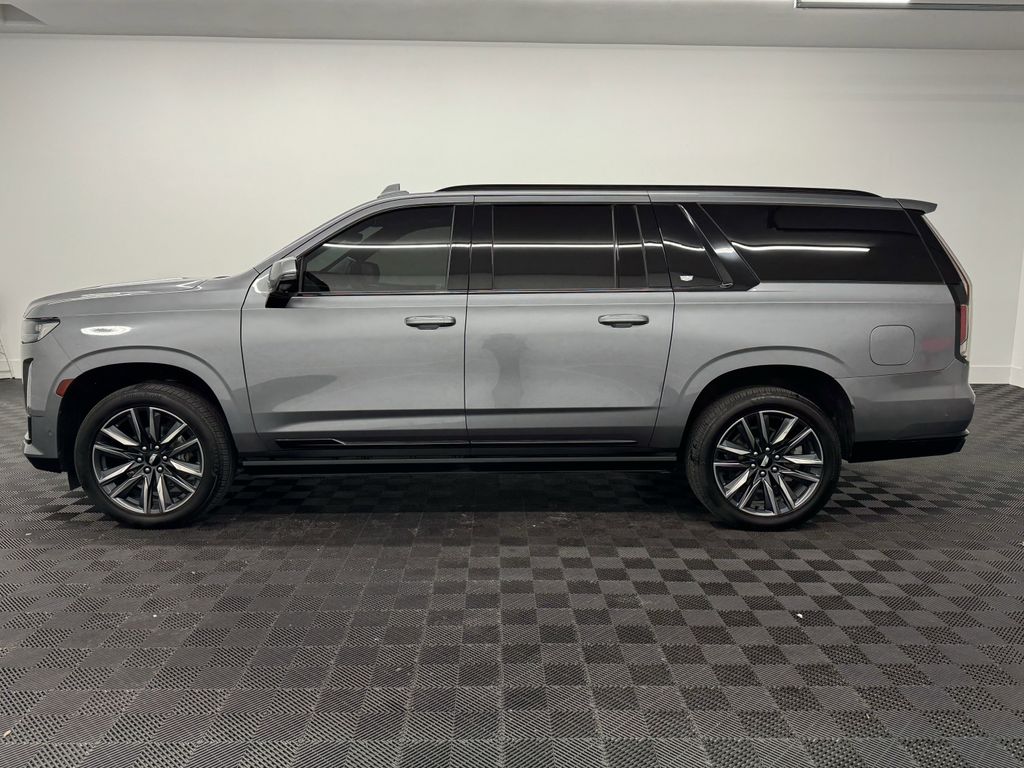 2021 Cadillac Escalade ESV Sport Platinum photo 2