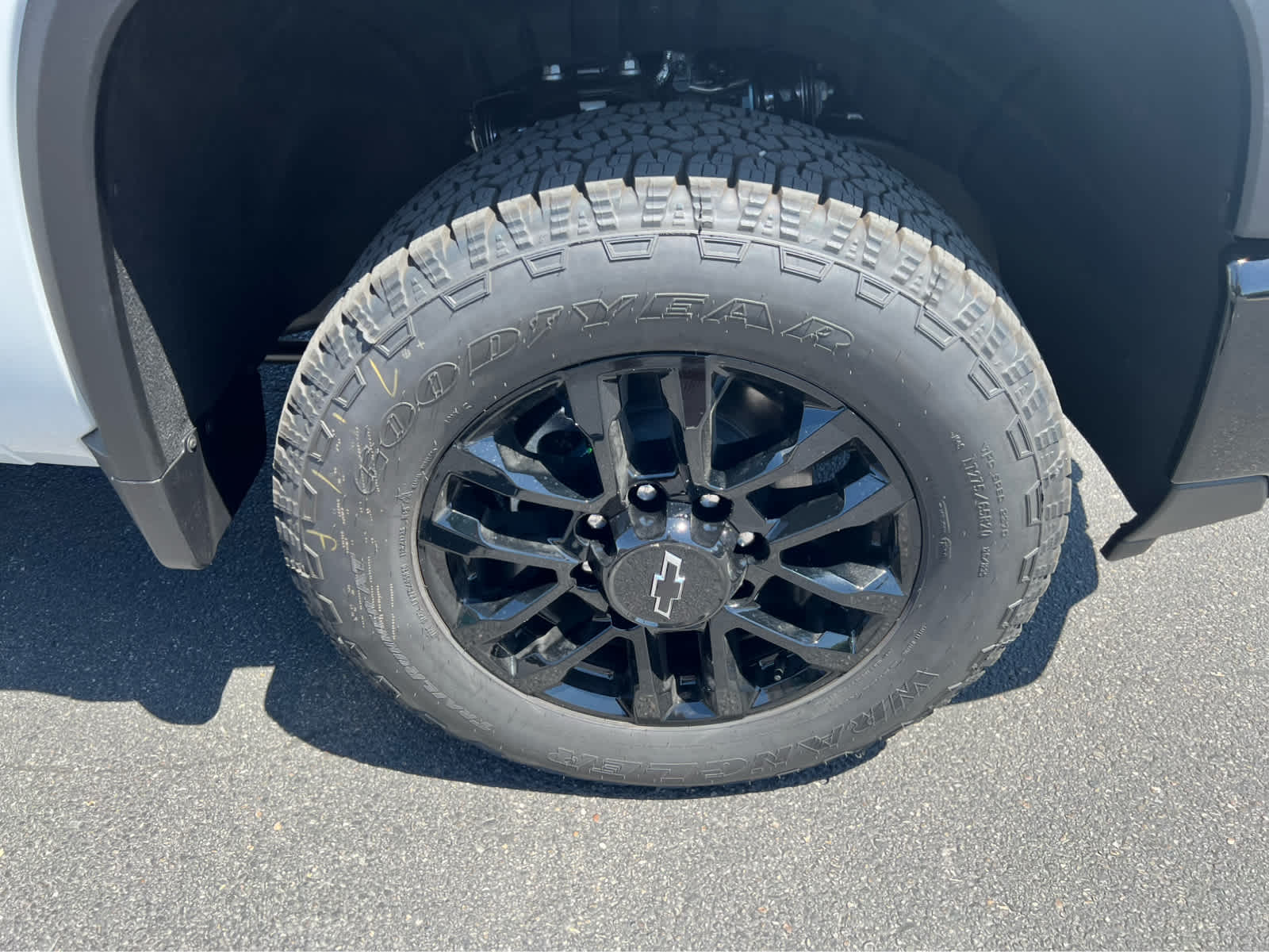 2025 Chevrolet Silverado 3500HD photo 11