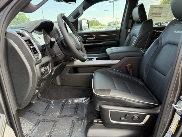 2026 Ram 1500 Laramie photo 17
