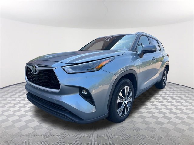 2023 Toyota Highlander XLE's photo