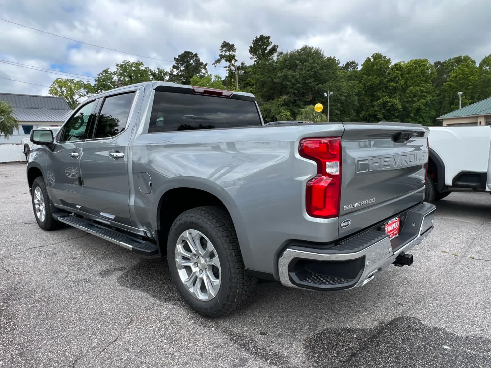 2025 Chevrolet Silverado 1500 LTZ photo 5