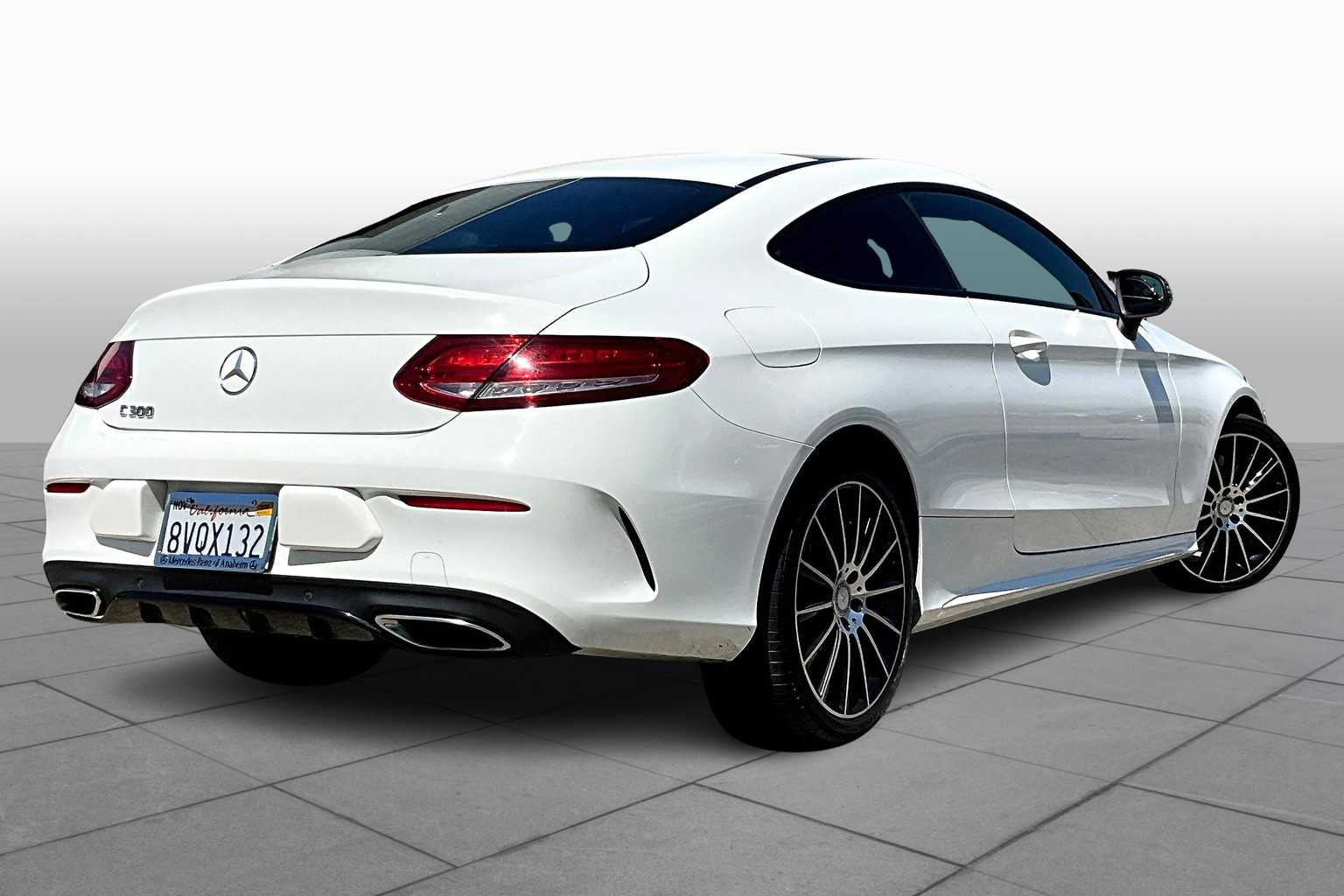 2017 Mercedes Benz C 300 photo 12