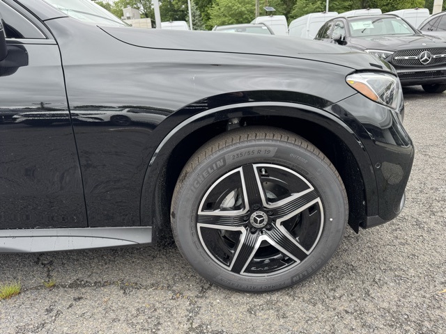 2025 Mercedes Benz GLC 300 4MATIC photo 4