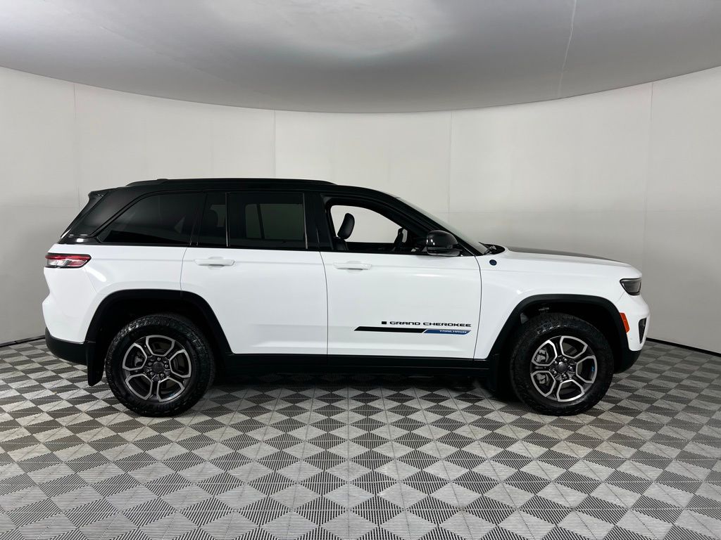 2022 Jeep Grand Cherokee Trailhawk 4xe photo 3