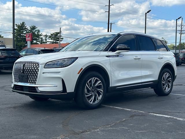 2023 Lincoln Corsair Standard photo 17
