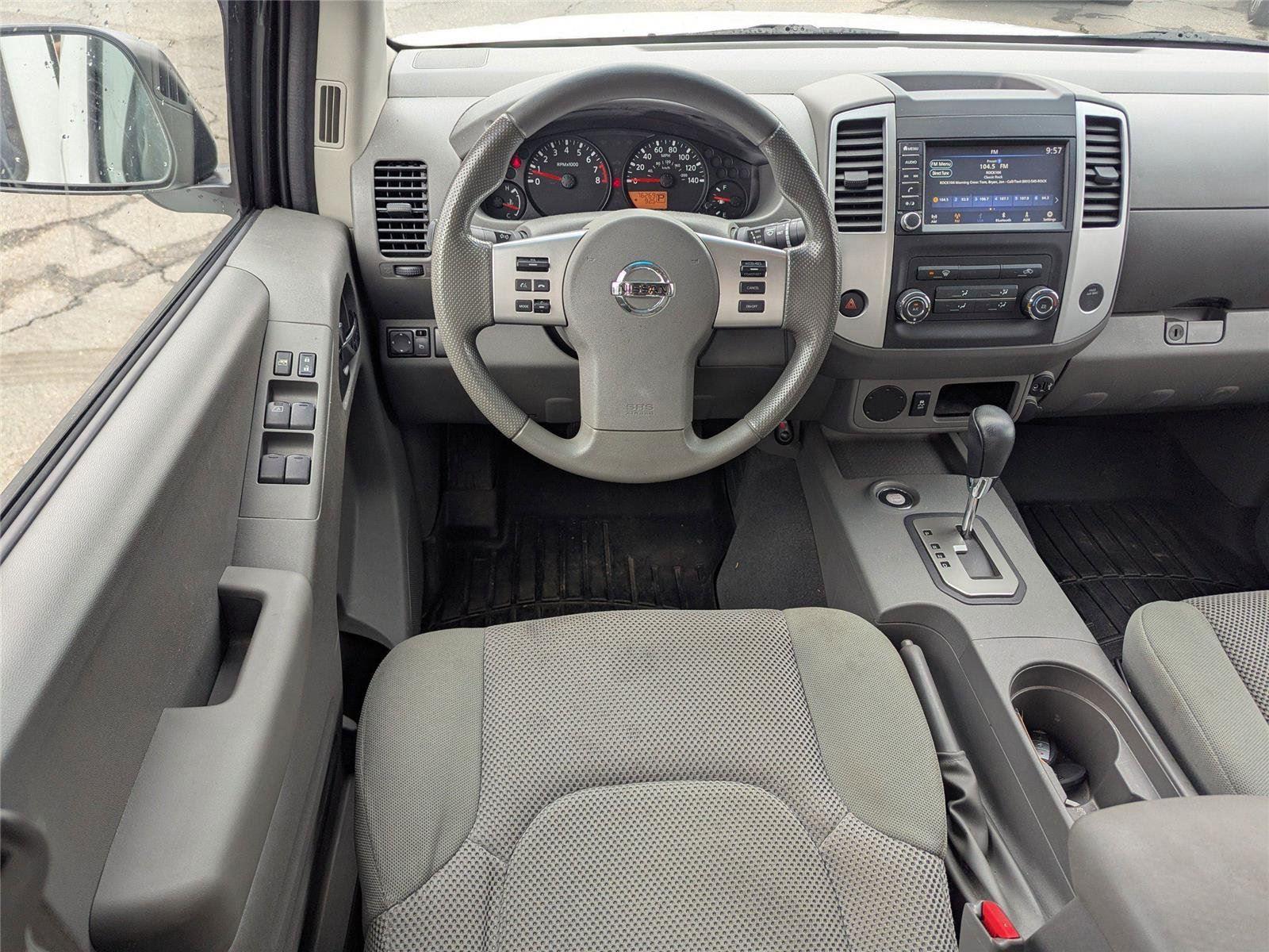 2020 Nissan Frontier SV photo 16