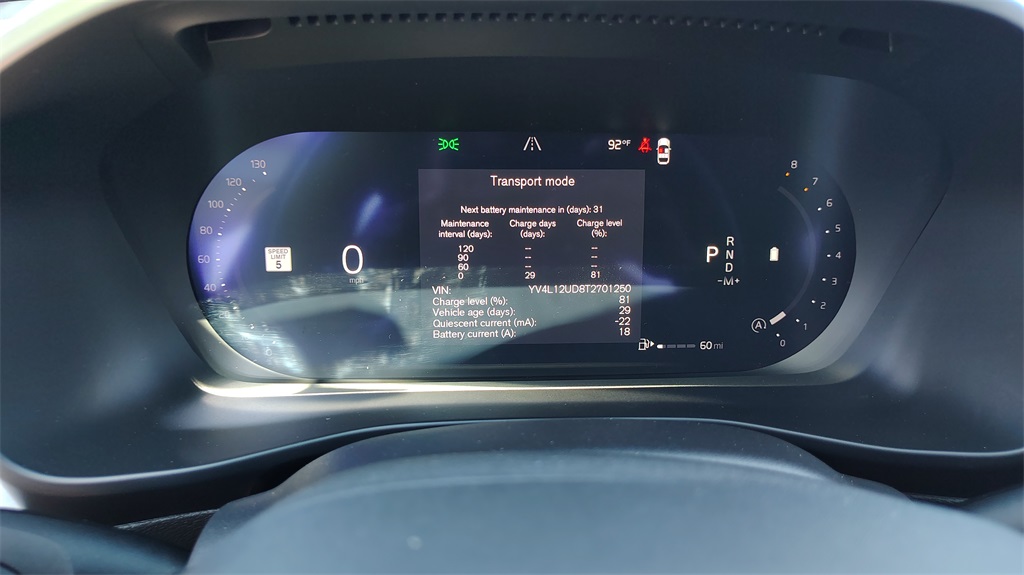 2026 Volvo XC40 photo 14