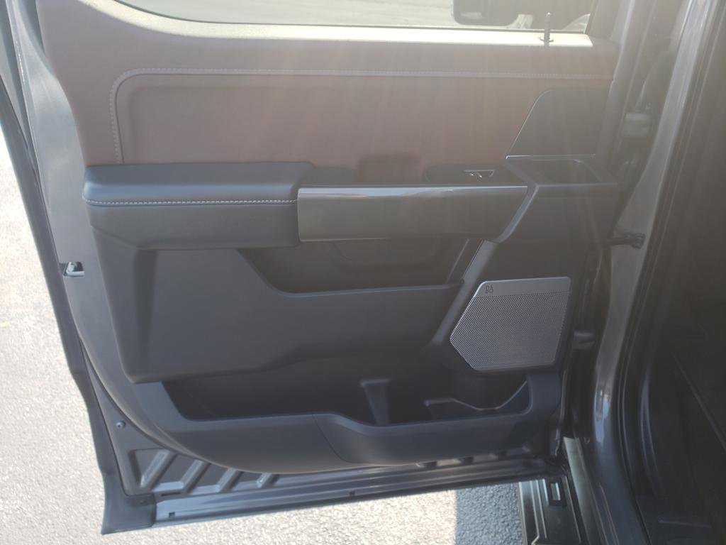 2022 Ford F-150 Lariat photo 11