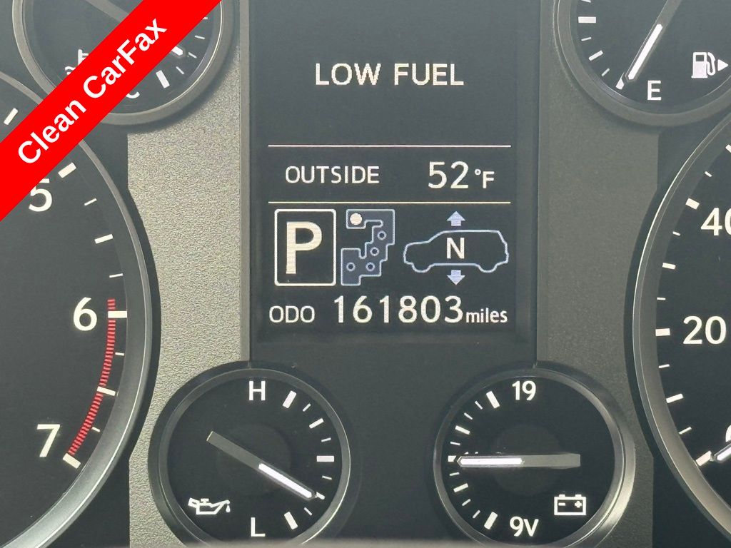 2014 Lexus LX 570 photo 2