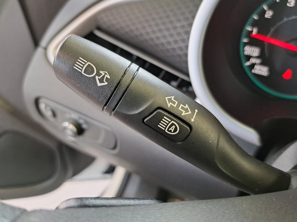 2023 Chevrolet Malibu 1LT photo 12