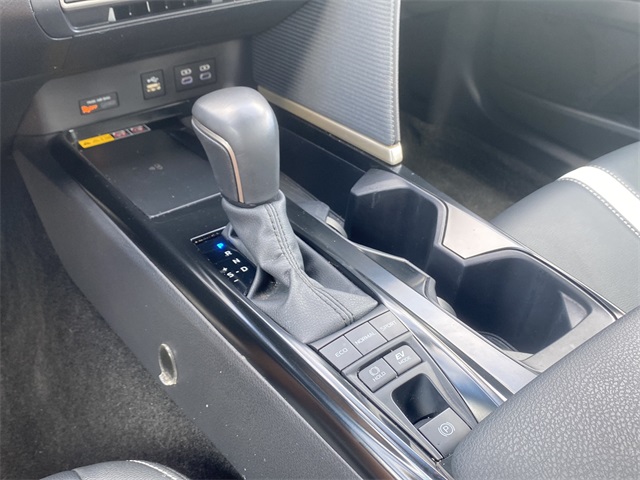 2025 Toyota Camry SE photo 28