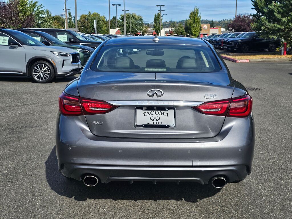 2024 Infiniti Q50 LUXE photo 6