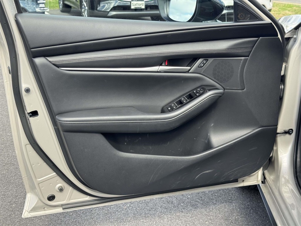 2025 Mazda Mazda3 2.5 Select Sport photo 26