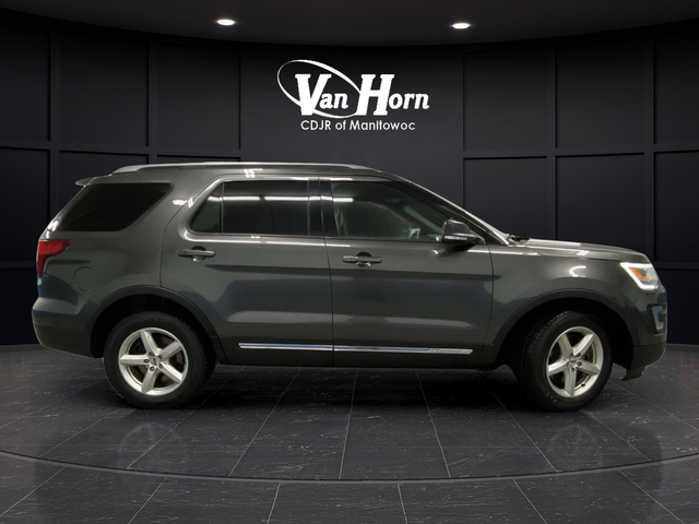 Used 2017 Ford Explorer XLT with VIN 1FM5K8D82HGD14763 for sale in Manitowoc, WI