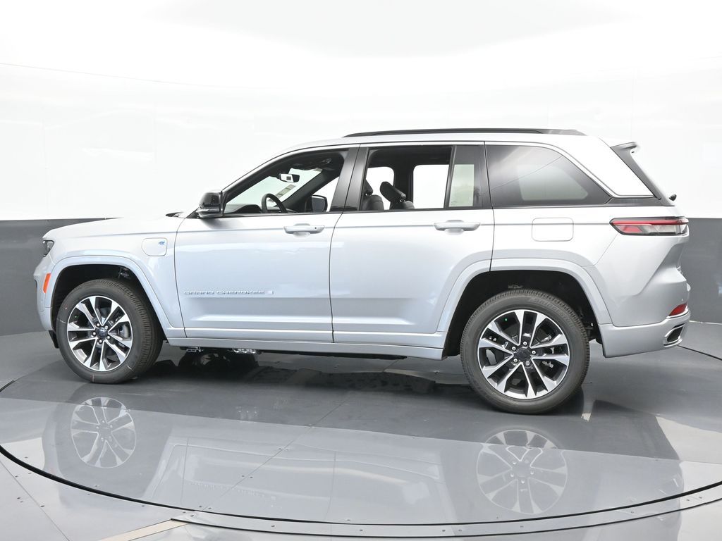 2024 Jeep Grand Cherokee Overland 4xe photo 3