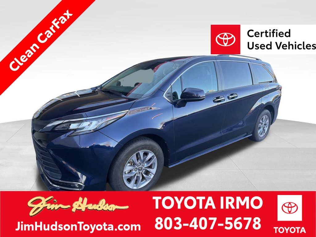 2023 Toyota Sienna XLE