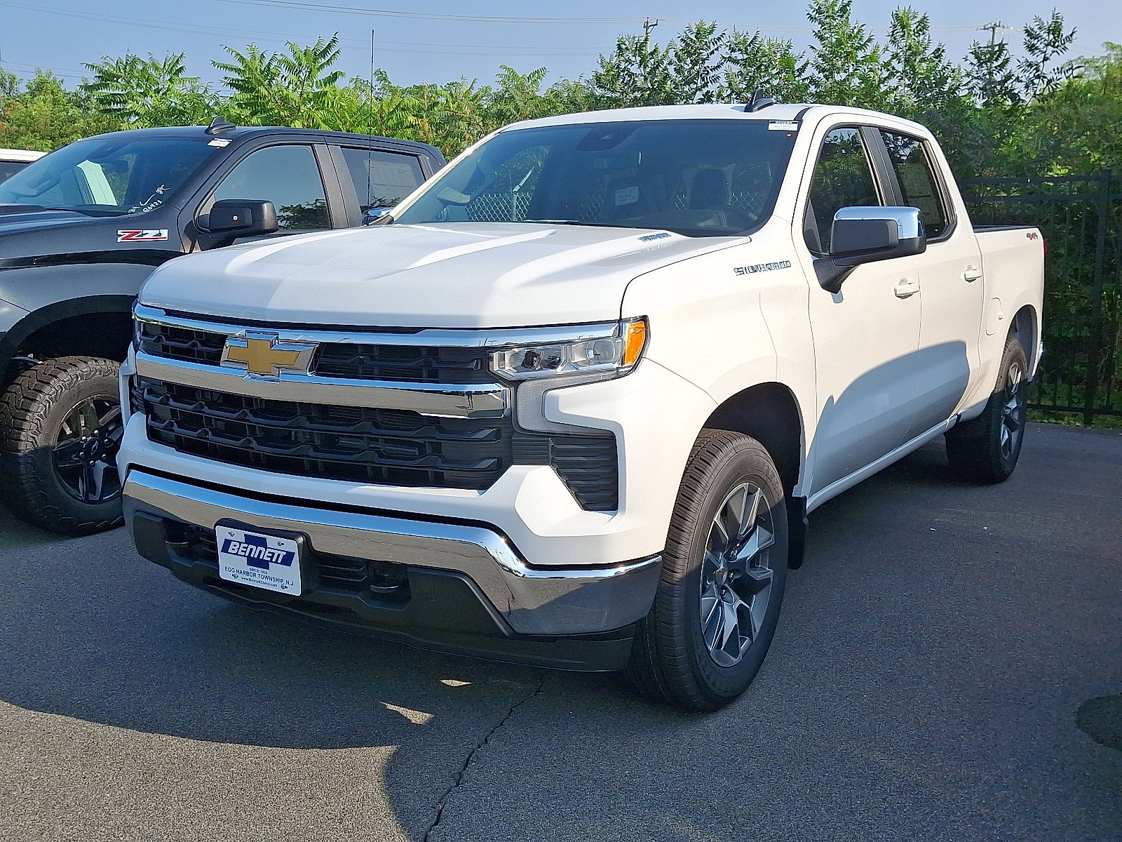 2026 Chevrolet Silverado 1500 LT photo 2