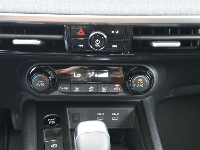 2026 Nissan Kicks SV photo 4