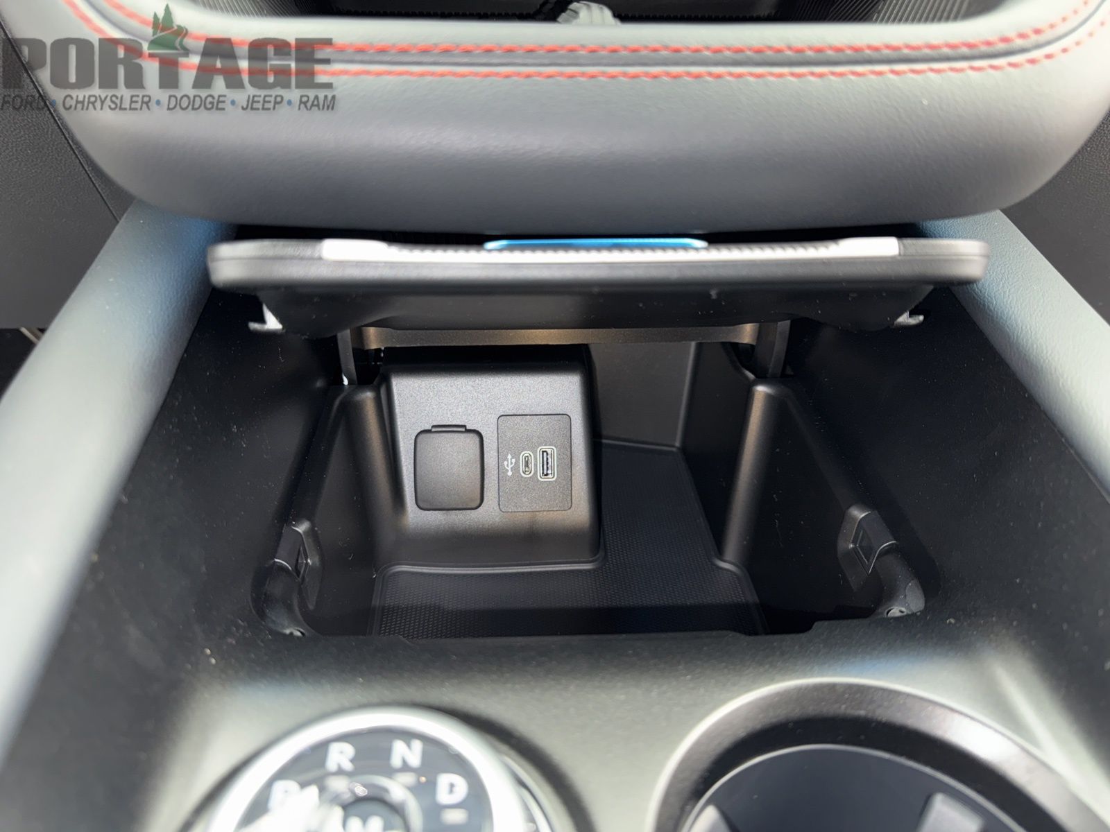 2025 Ford Explorer ST photo 20
