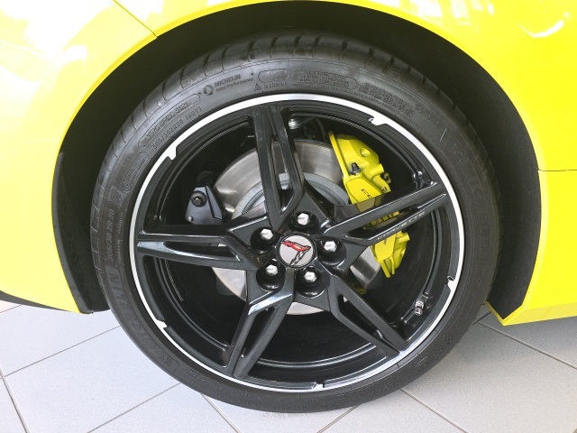 2020 Chevrolet Corvette Stingray 2LT photo 13