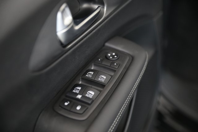 2026 Chrysler Voyager LX photo 13