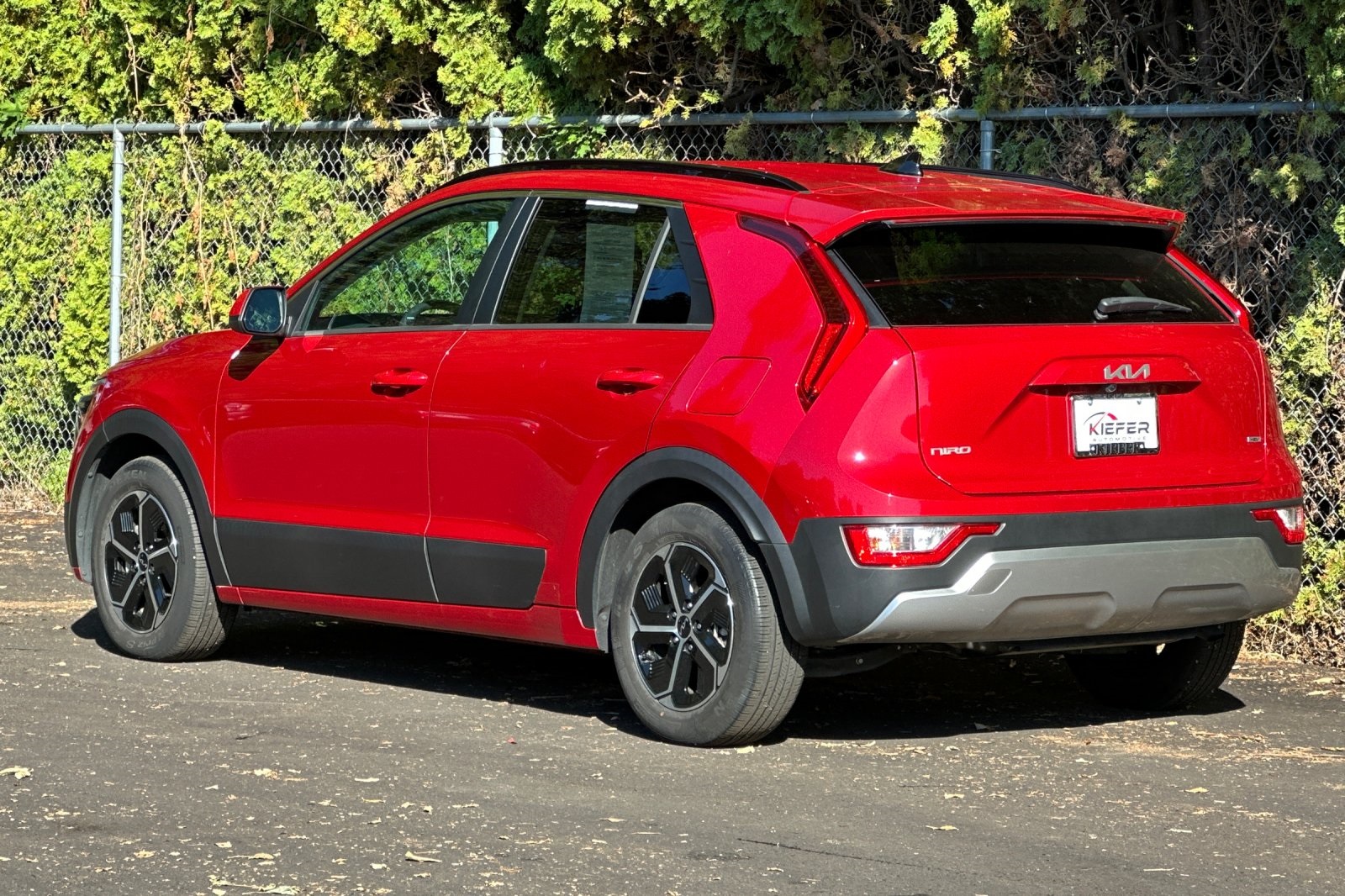 2023 Kia Niro LX photo 5