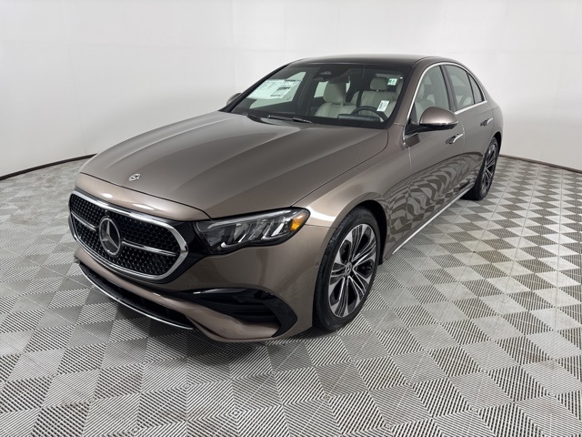 2026 Mercedes Benz E 4MATIC photo 3