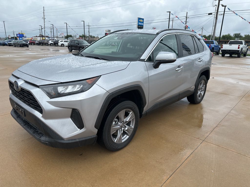 2022 Toyota RAV4 Hybrid LE photo 19