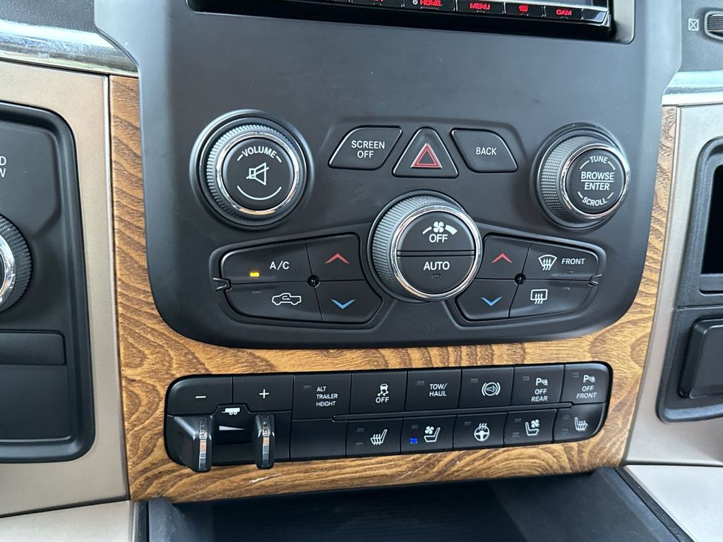 2018 Ram 3500 Laramie Longhorn photo 19