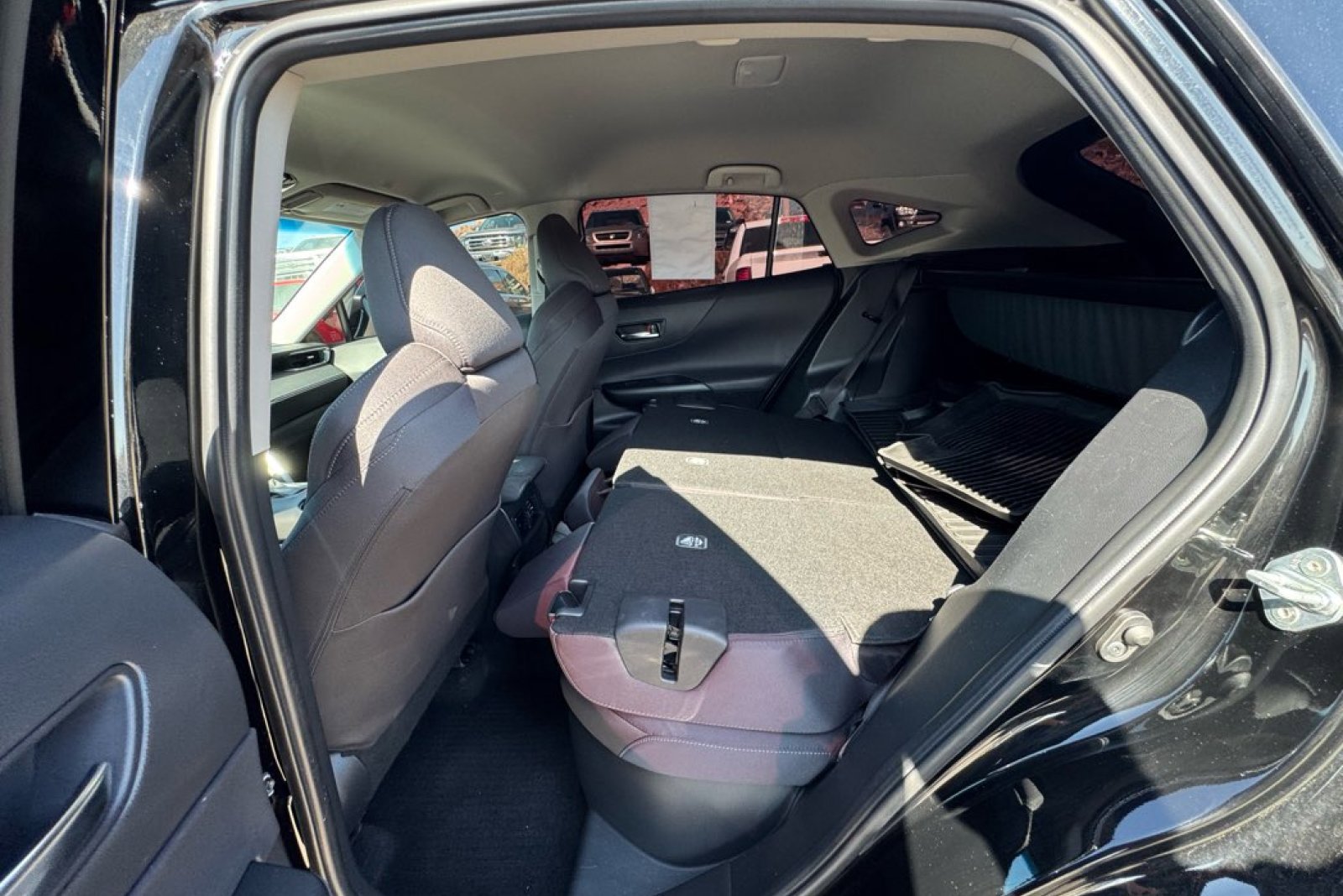 2024 Toyota Venza LE photo 10