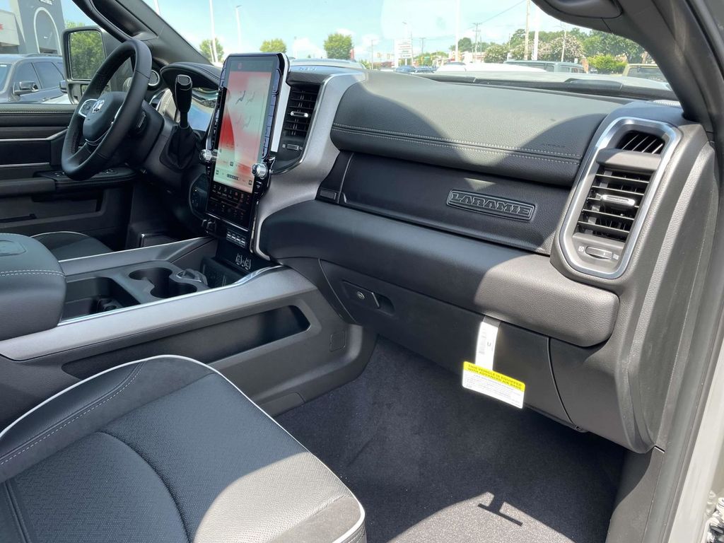 2025 Ram 2500 Laramie photo 10