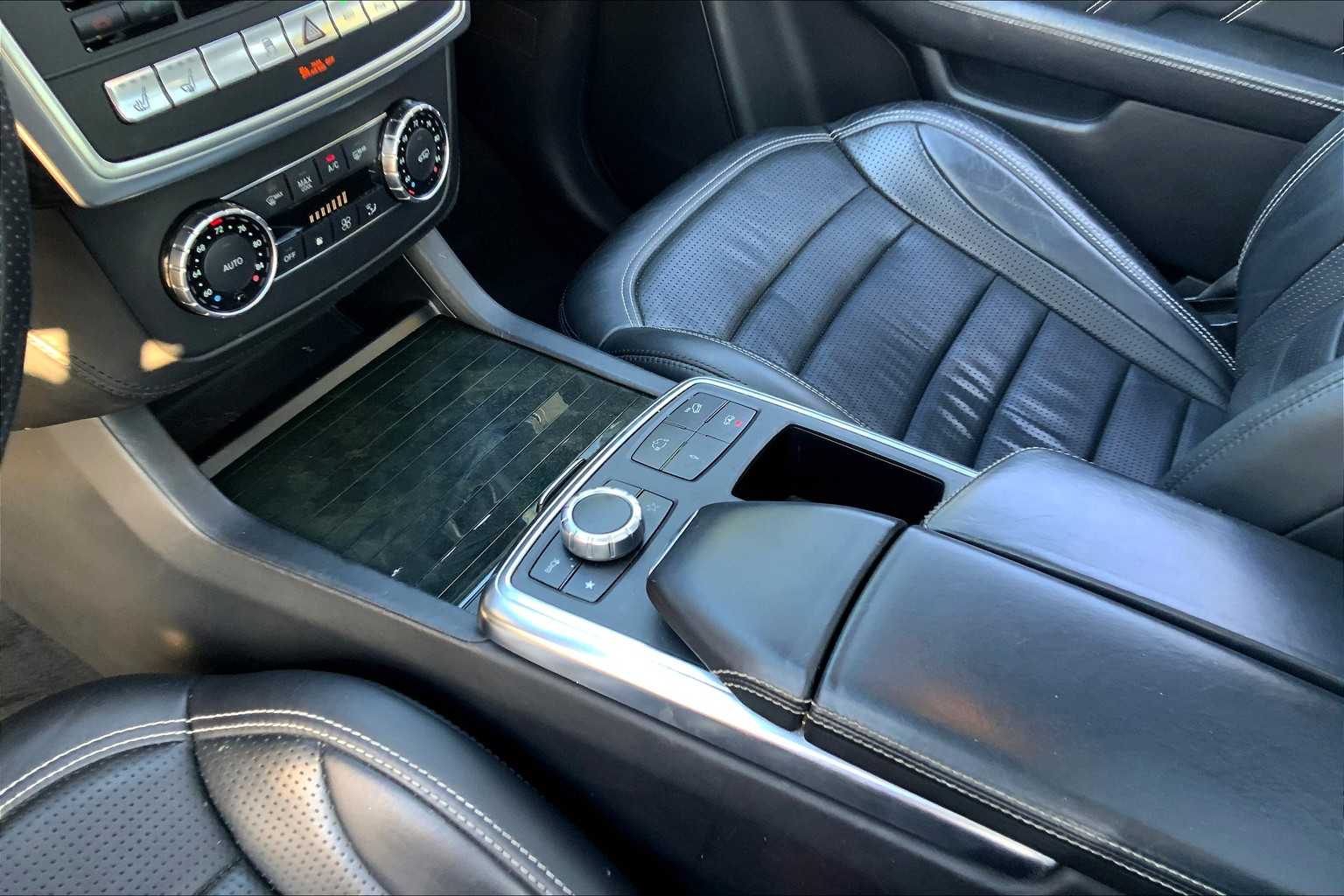 2015 Mercedes Benz ML 63 photo 13