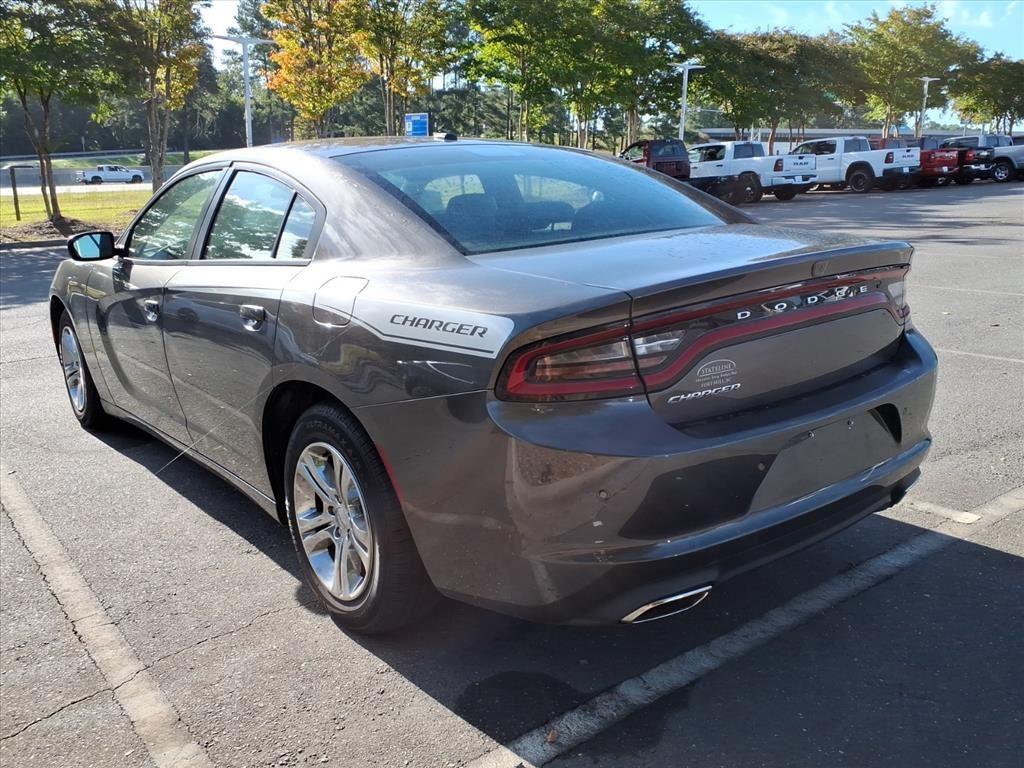 2020 Dodge Charger SXT photo 4