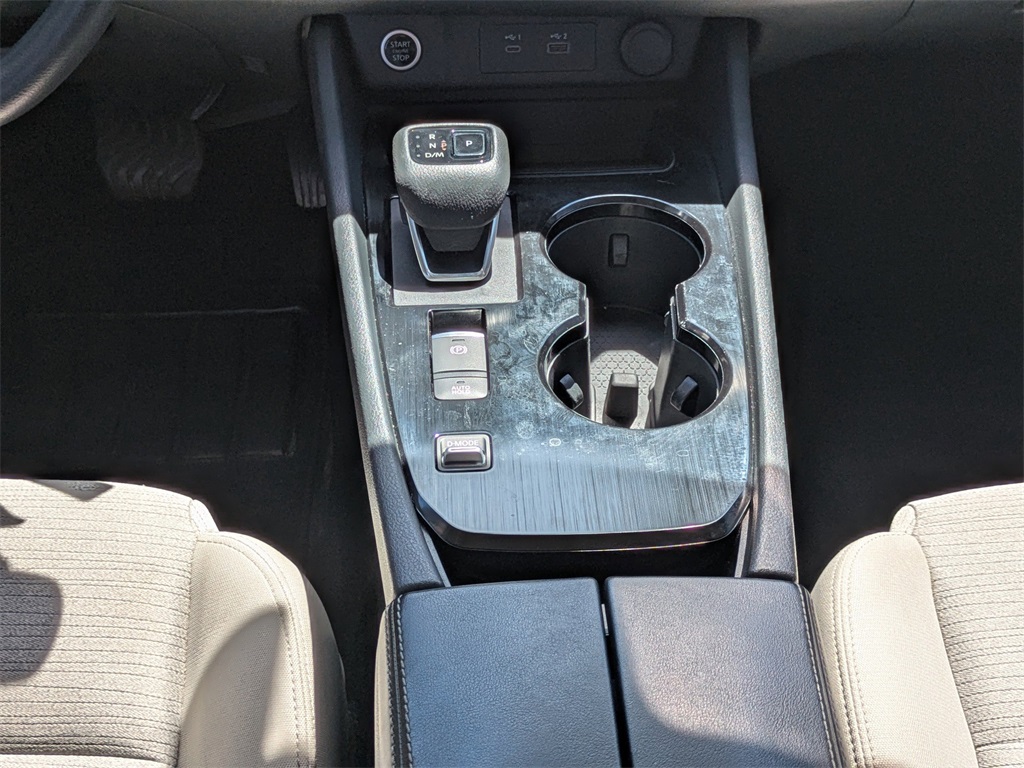 2023 Nissan Rogue SV photo 18
