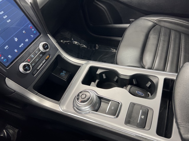 2022 Ford Edge SEL photo 19