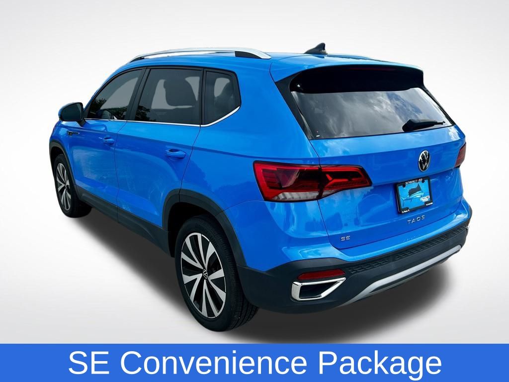 2022 Volkswagen Taos SE photo 3